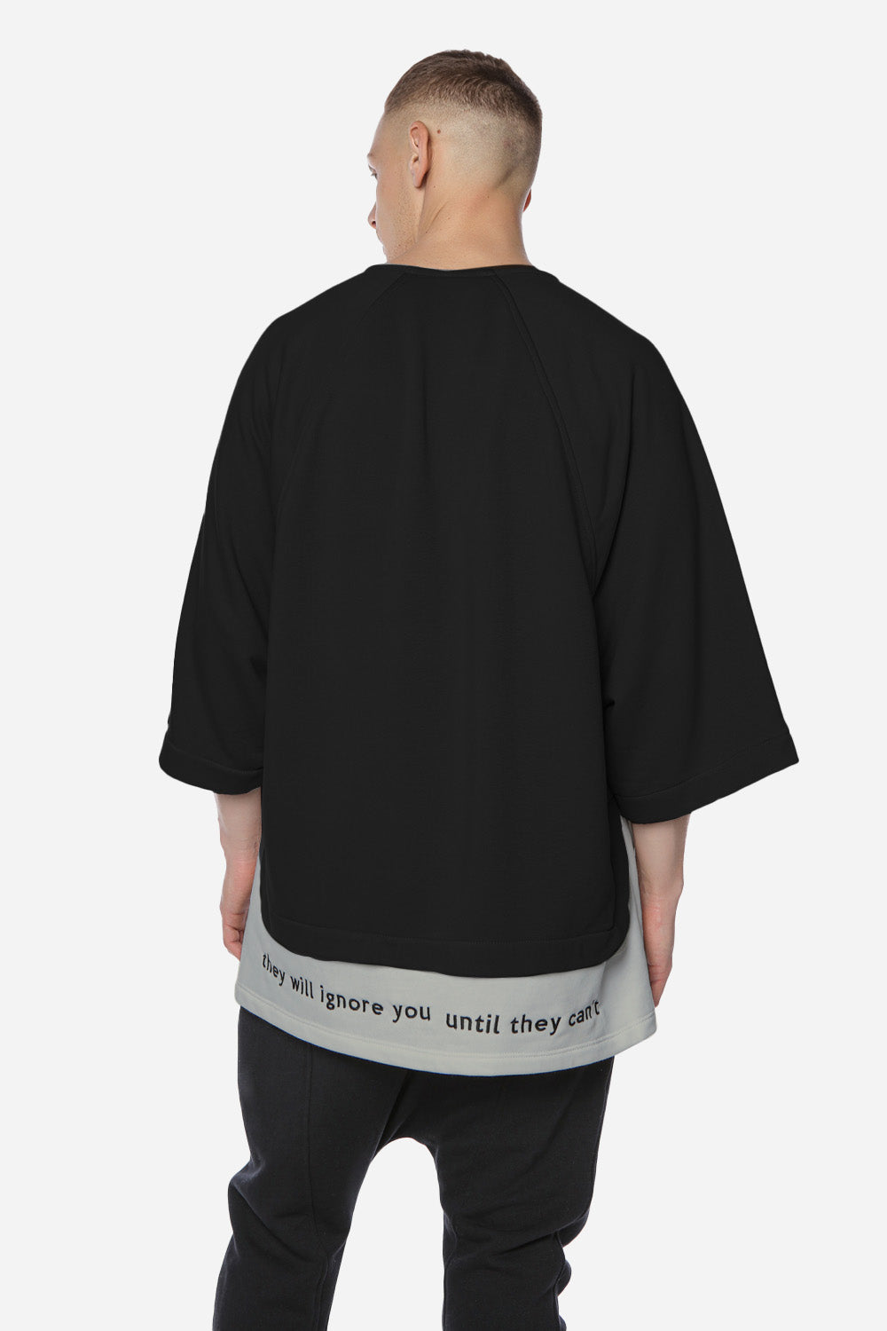 Tricou negru de barbati cu banda brodata Supreme | Confort & Eleganță | Negru | Atelier Hamza