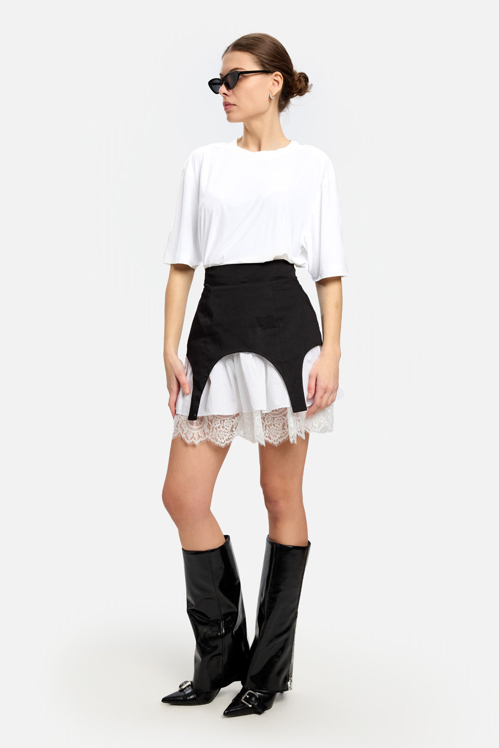 Fustă Black Swan cu bretele tip jartieră| Femei | Negru | Stil Modern & Elegant | Confort & Funcționalitate | Atelier Hamza