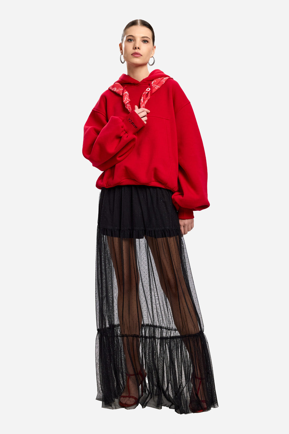 Damska bluza z kapturem – Haft Scarlett