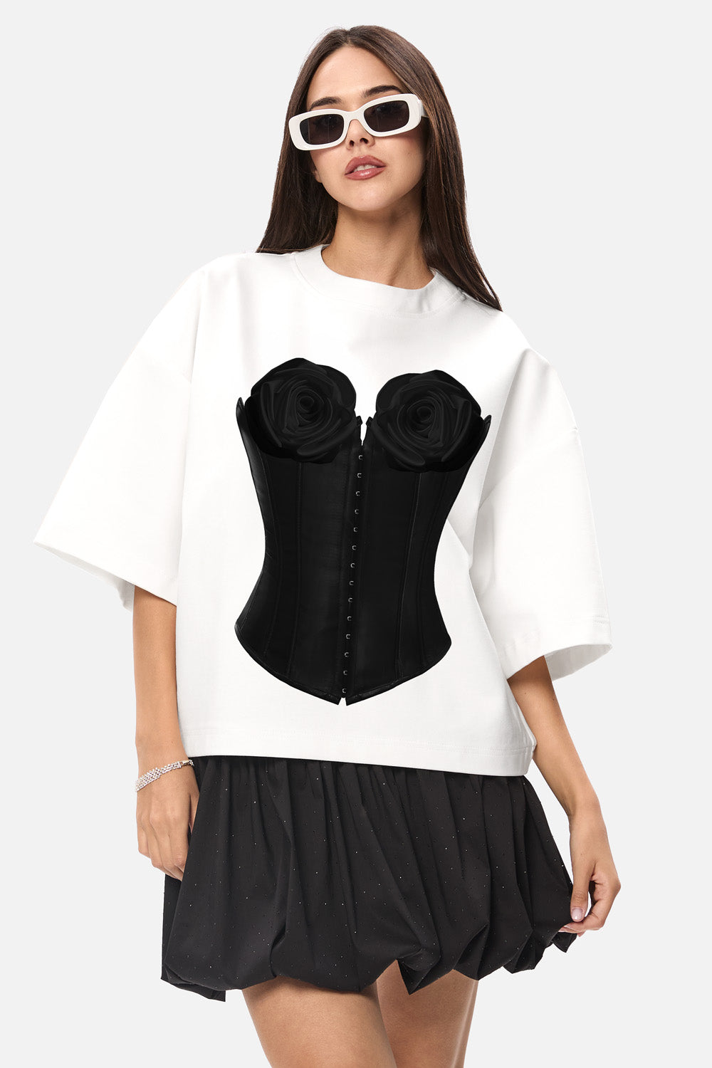 Tricou cu imprimeu Black Rose | Femei | Alb| Stil Modern & Elegant | Confort & Funcționalitate | Atelier Hamza