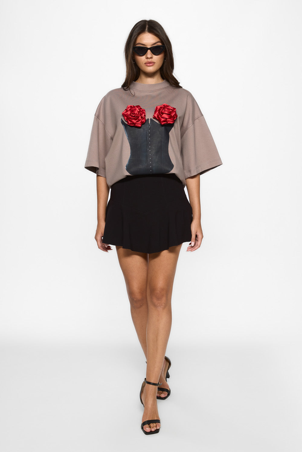 Belle with floral applique beige T-shirt W