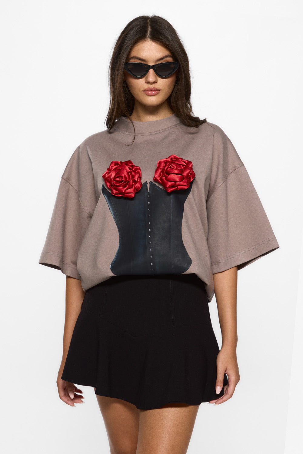 Belle with floral applique beige T-shirt W