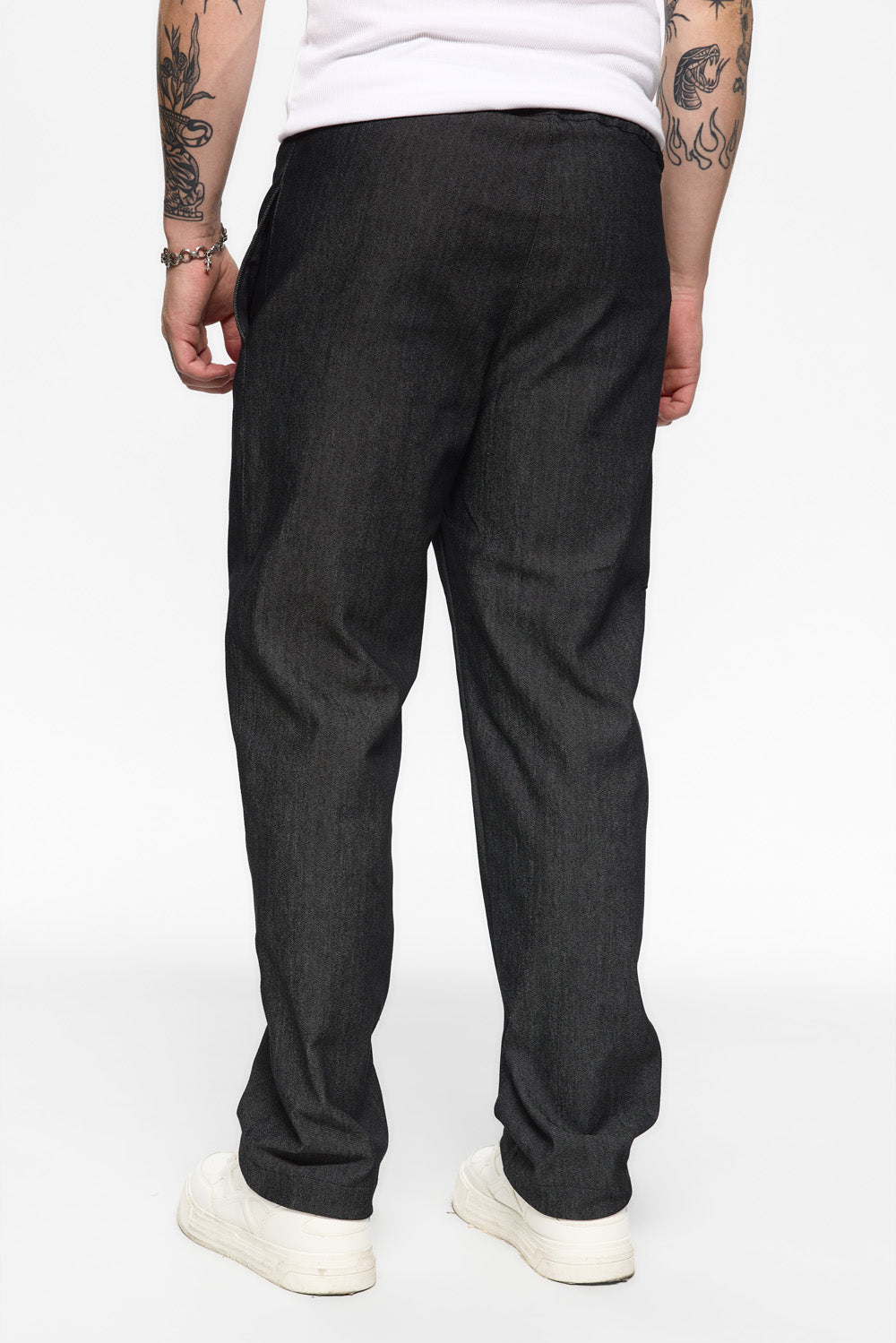 Six denim pants