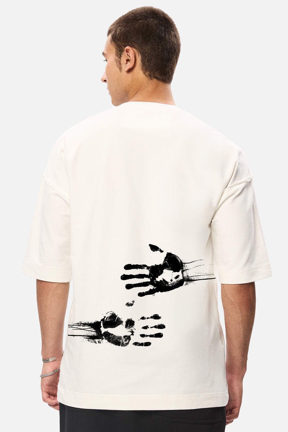 A hug that could last 4ever T-shirt Barbati | Confort & Eleganță | Alb | Atelier Hamza