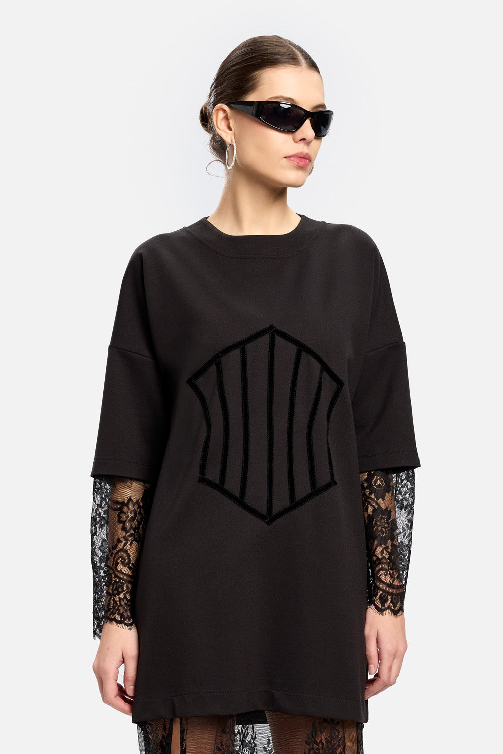 Rochie Venice cu fustă și mâneci din dantelă| Femei | Negru | Stil Modern & Elegant | Confort & Funcționalitate | Atelier Hamza