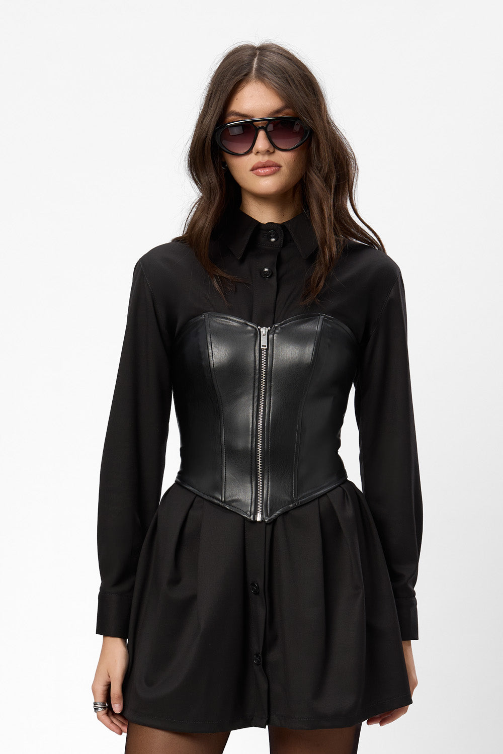 Czarna sukienka Lille z długimi rękawami