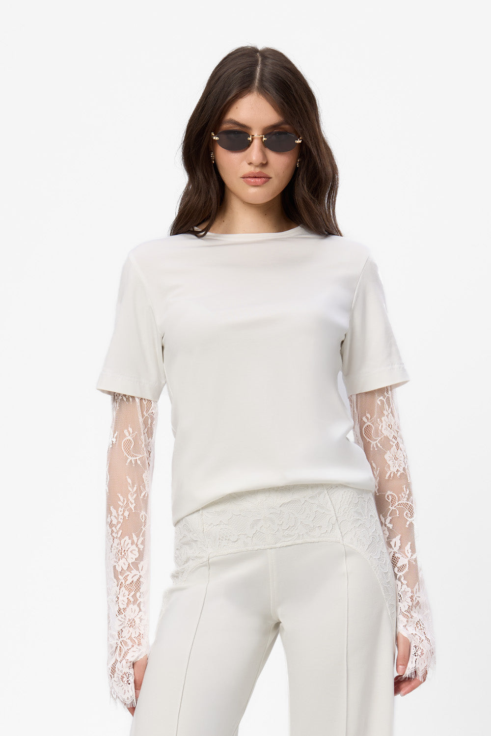 Denise off-white Top with lace sleeves