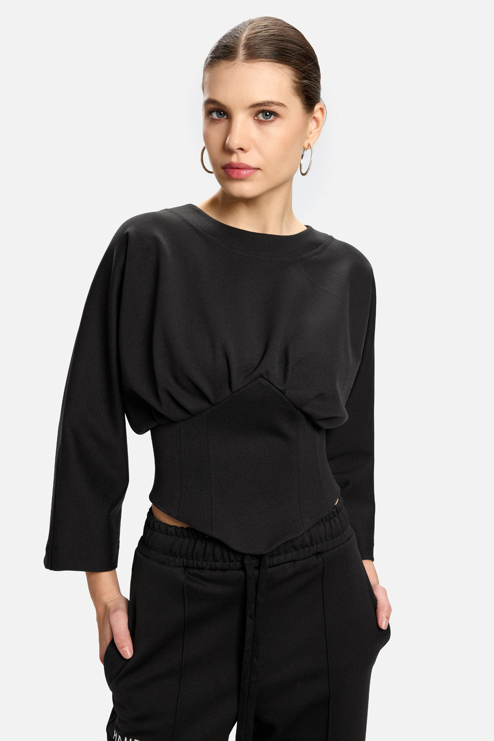 Koszulka off-white w kształcie gorsetu ze sznurkiem z kryształkami Nyssa