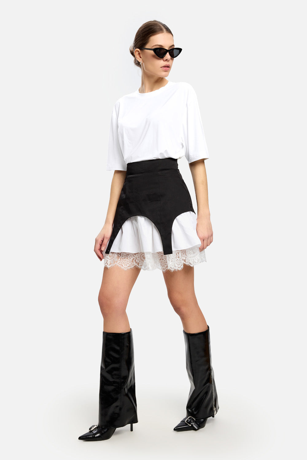 Fustă Black Swan cu bretele tip jartieră| Femei | Negru | Stil Modern & Elegant | Confort & Funcționalitate | Atelier Hamza