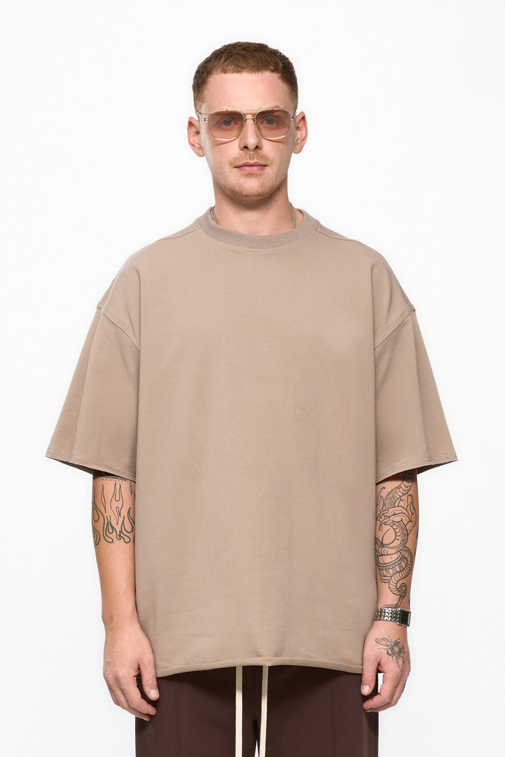 Tricou Oversized | Bărbați | Bej | Stil modern și elegant | Confort și funcționalitate | Atelier Hamza