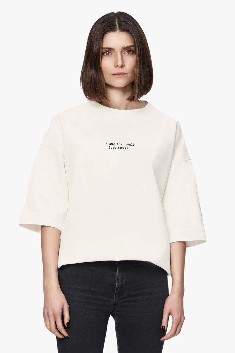 A hug that could last 4ever oversized T-shirt Femei | Confort & Eleganță | Alb | Atelier Hamza