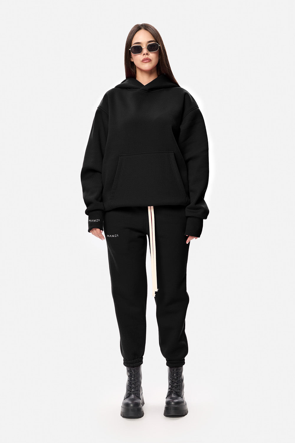Bluza z kapturem haftowana IH
