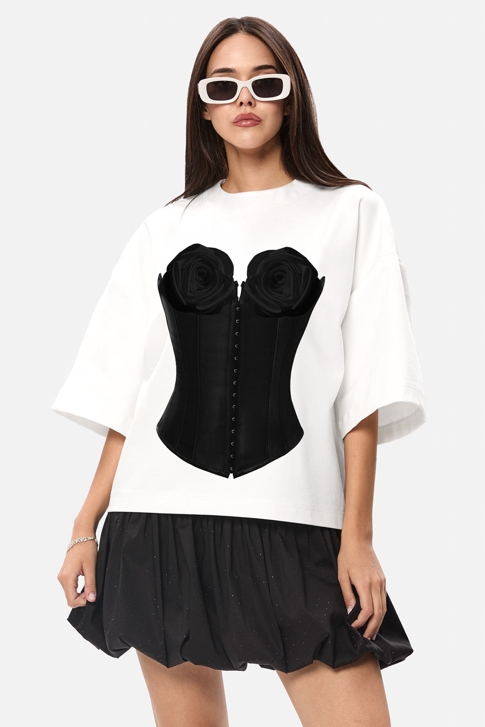 Tricou cu imprimeu Black Rose | Femei | Alb| Stil Modern & Elegant | Confort & Funcționalitate | Atelier Hamza