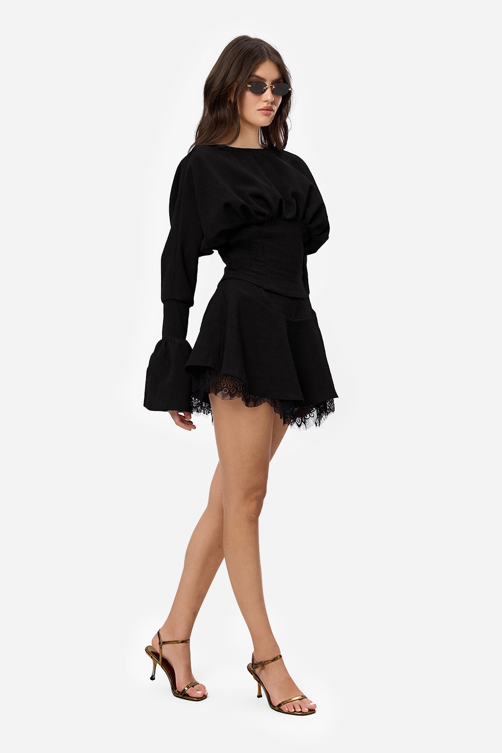 Czarna bluza z kapturem Karol z gorsetem