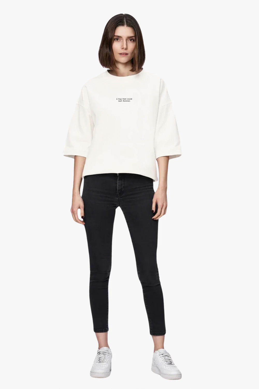 A hug that could last 4ever oversized T-shirt Femei | Confort & Eleganță | Alb | Atelier Hamza