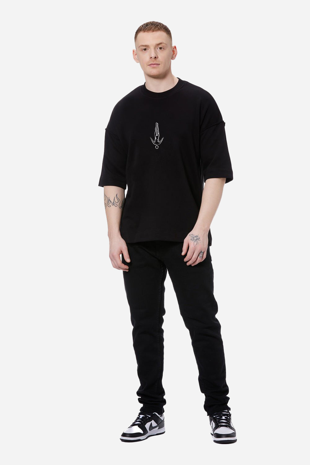 Tricou cu broderie Angel | Bărbați | Negru | Stil Modern & Elegant | Confort & Funcționalitate | Atelier Hamza