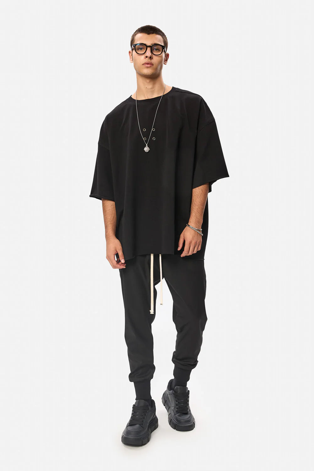 Tricou Oversized cu Ocheti | Bărbați | Negru | Stil Modern & Elegant | Confort & Funcționalitate | Atelier Hamza