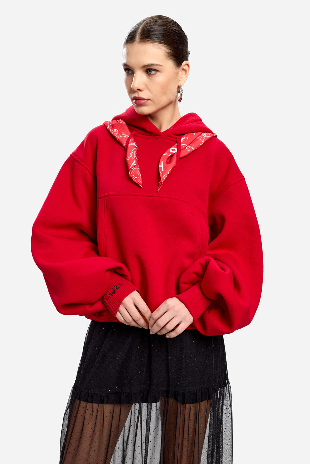 Damska bluza z kapturem – Haft Scarlett