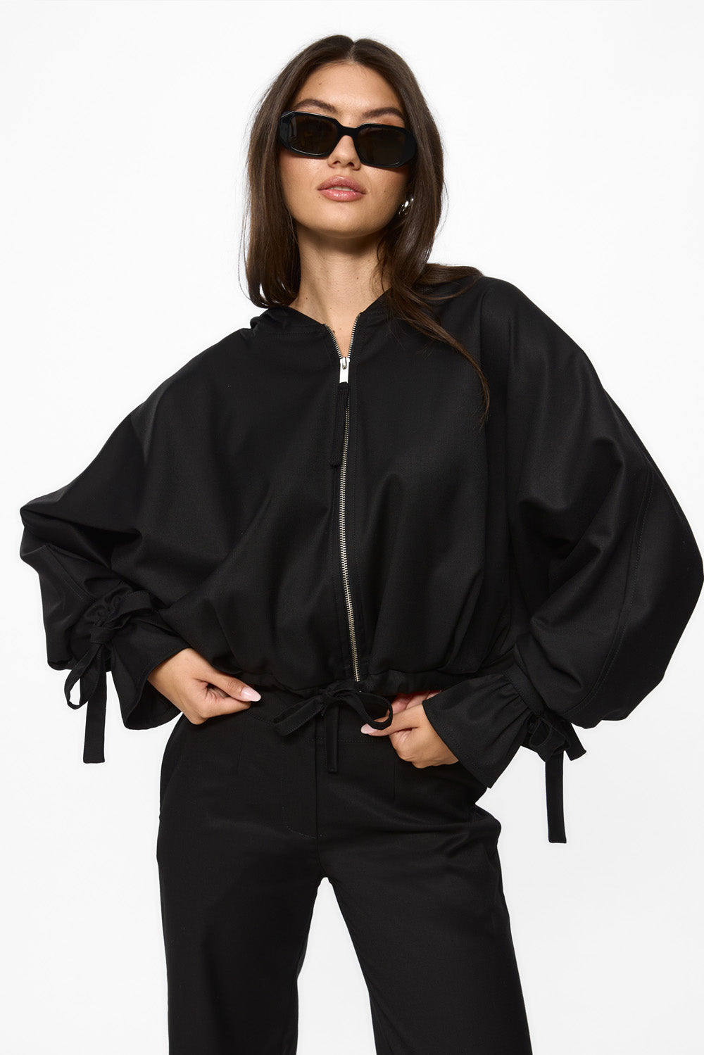 Jachetă din stofa Swan | Femei | Negru | Stil modern și elegant | Confort și funcționalitate | Atelier Hamza