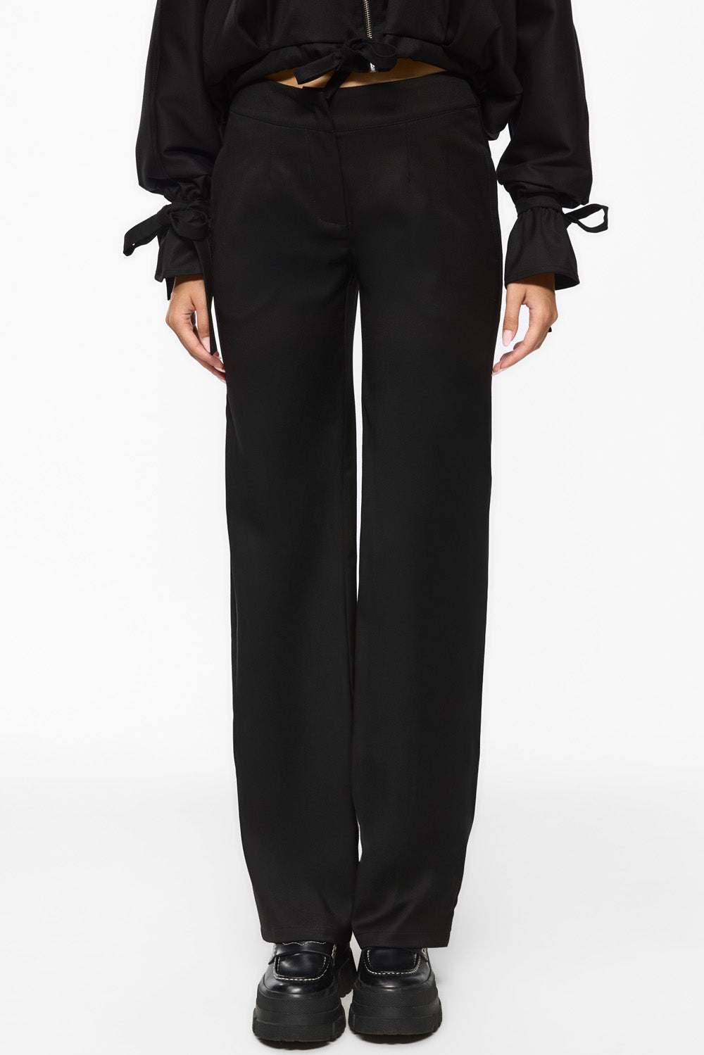 Pantalon din stofa Swan  | Femei | Negru | Stil modern și elegant | Confort și funcționalitate | Atelier Hamza
