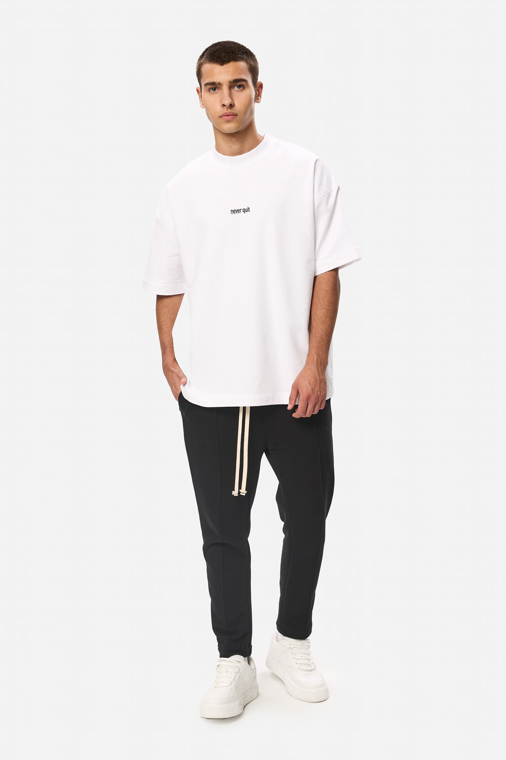 Tricou Alpha brodat | Confort & Eleganță | Alb | Atelier Hamza