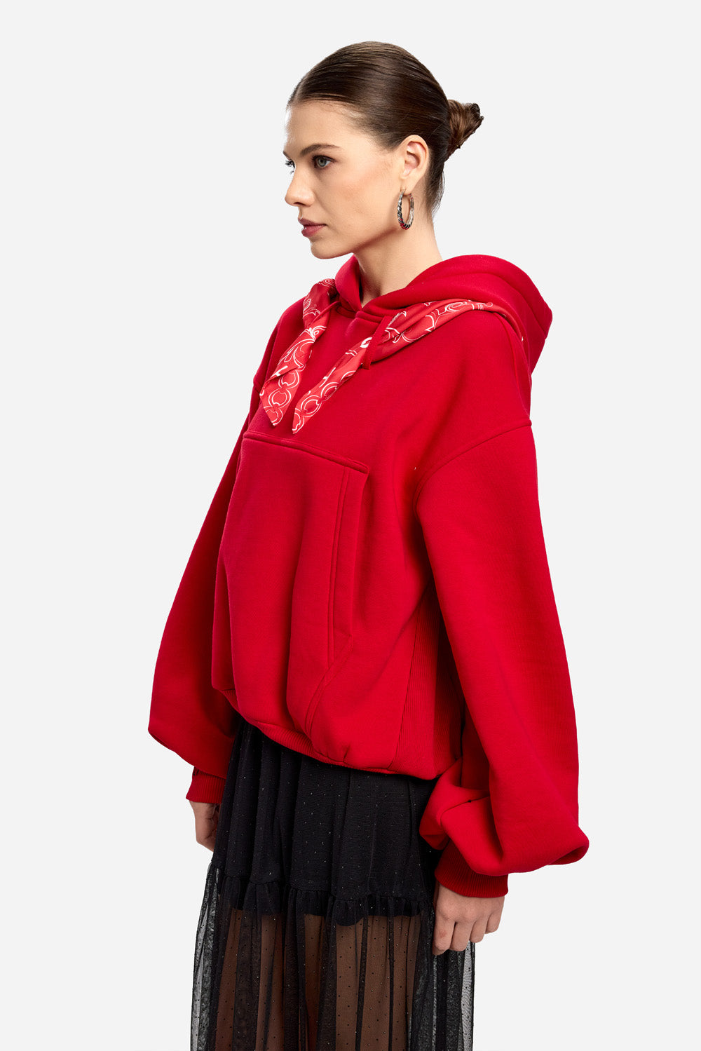Damska bluza z kapturem – Haft Scarlett