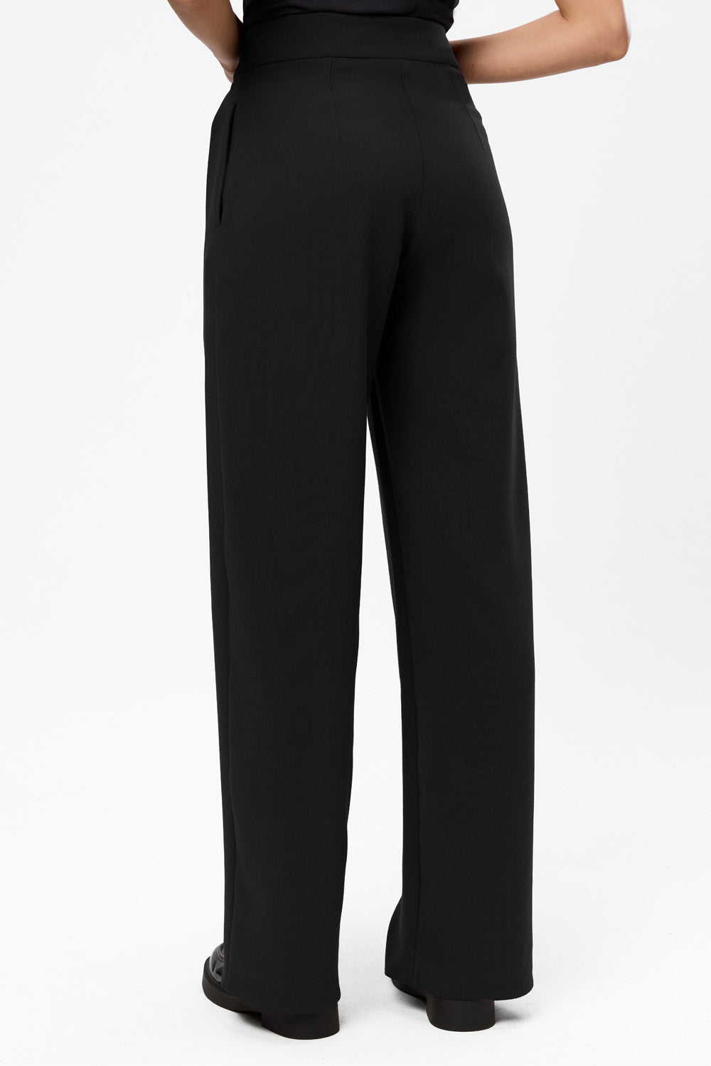 Kimi V2 Cloth Black Pants