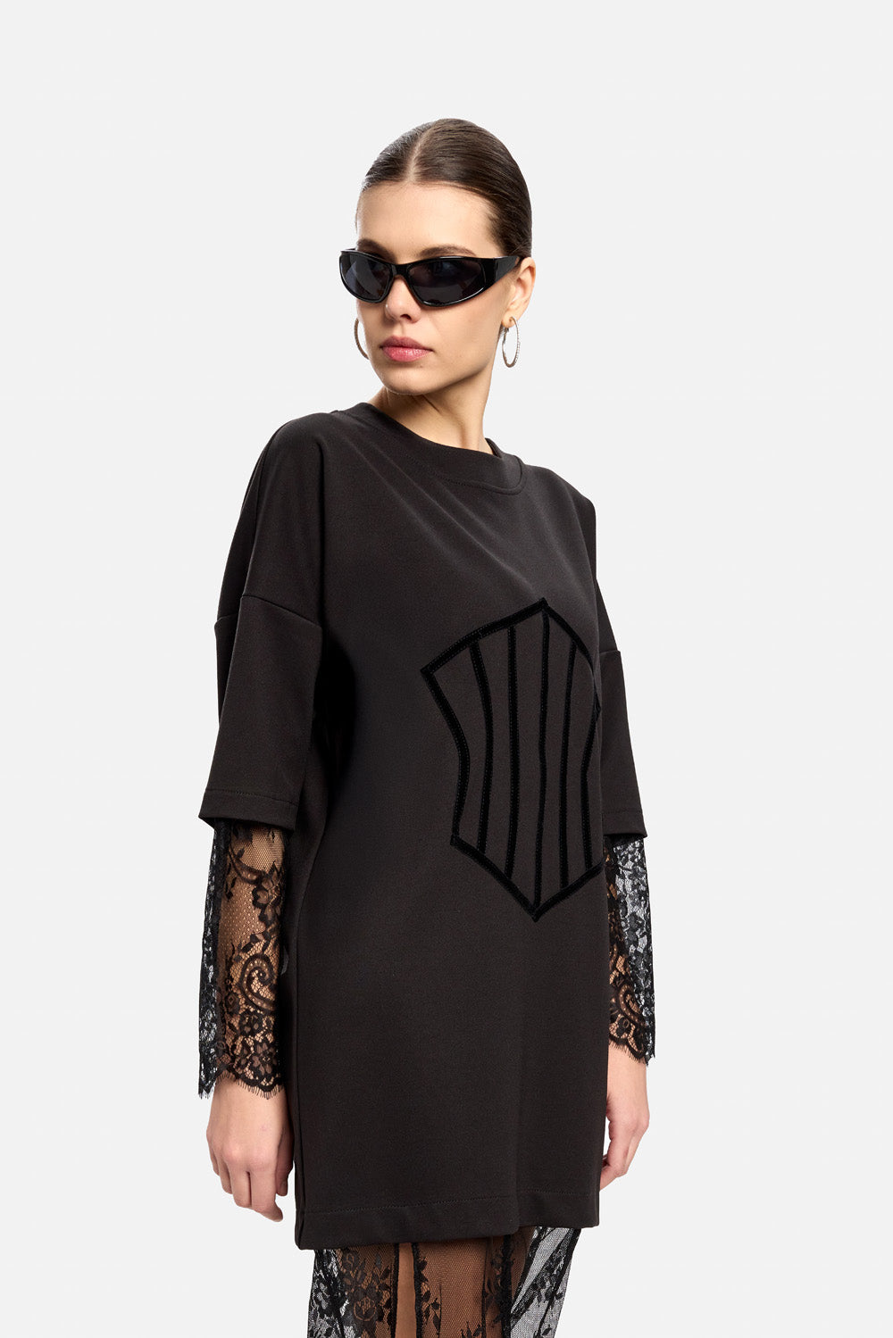 Rochie Venice cu fustă și mâneci din dantelă| Femei | Negru | Stil Modern & Elegant | Confort & Funcționalitate | Atelier Hamza