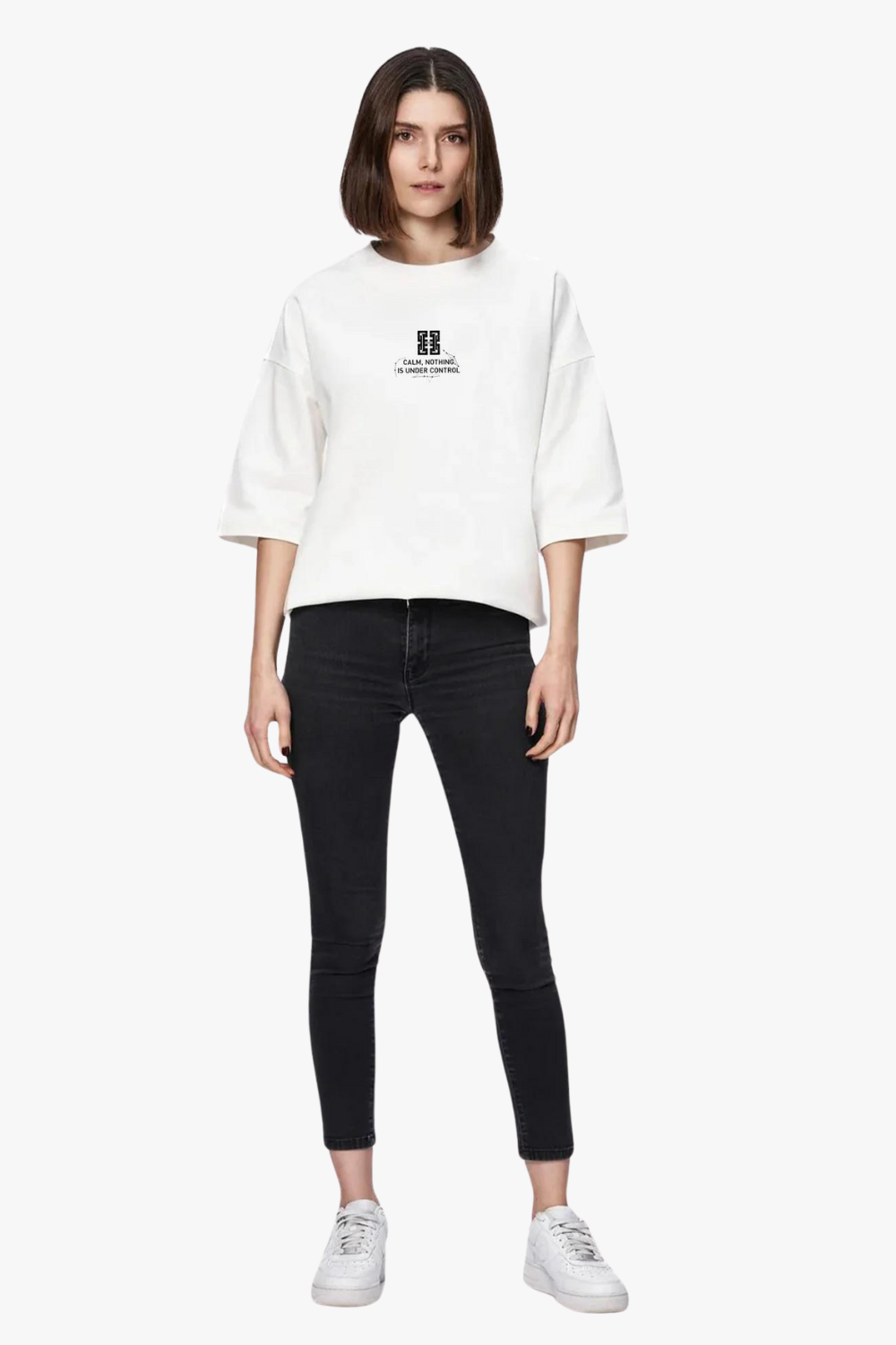 Tricou damă, alb-bej, imprimeu Amore, bumbac premium, croială oversized, detalii elegante (mâneci căzute).