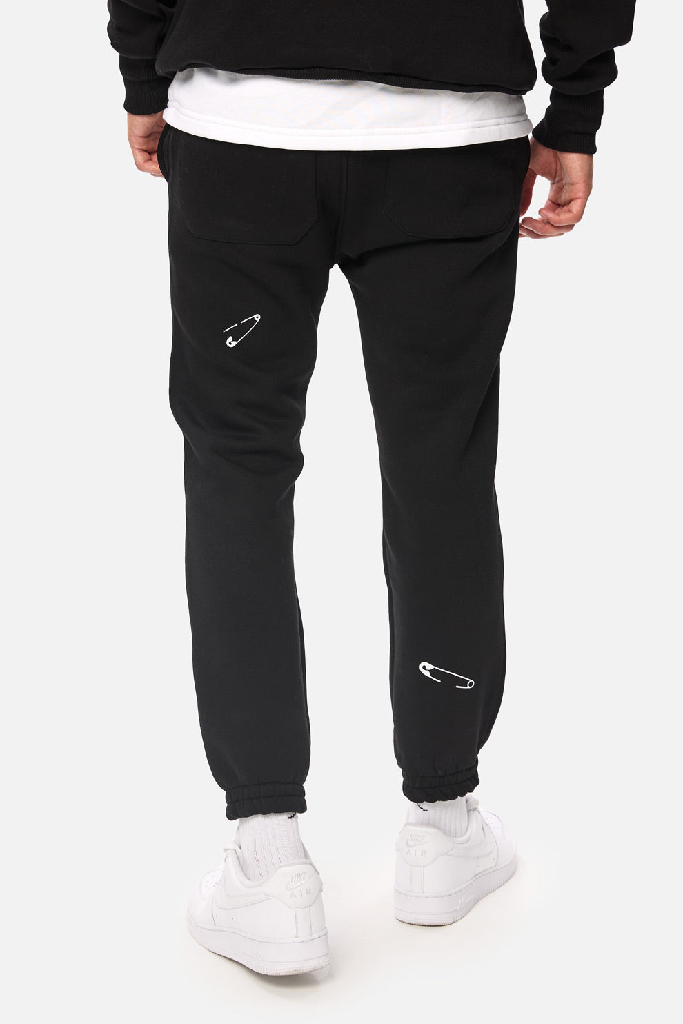 Pantaloni printati "Safety Pin" | Barbati | Negru | Stil Modern & Elegant | Confort & Funcționalitate | Atelier Hamza