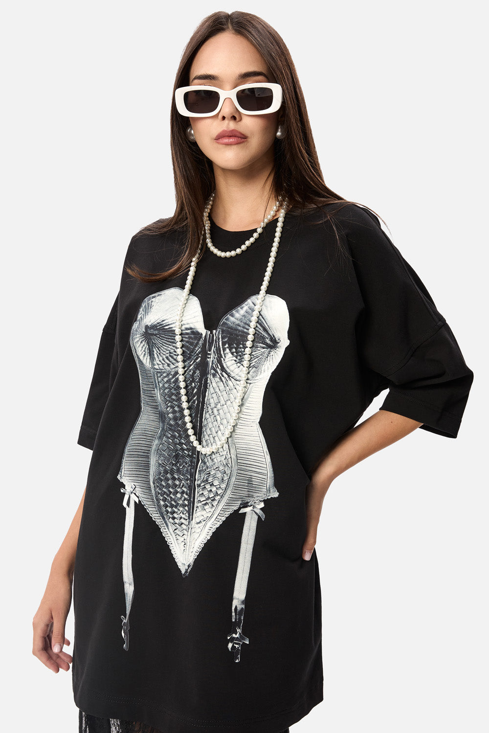 Tricou de femei cu imprimeu Madona | Confort & Eleganță | Negru | Atelier Hamza