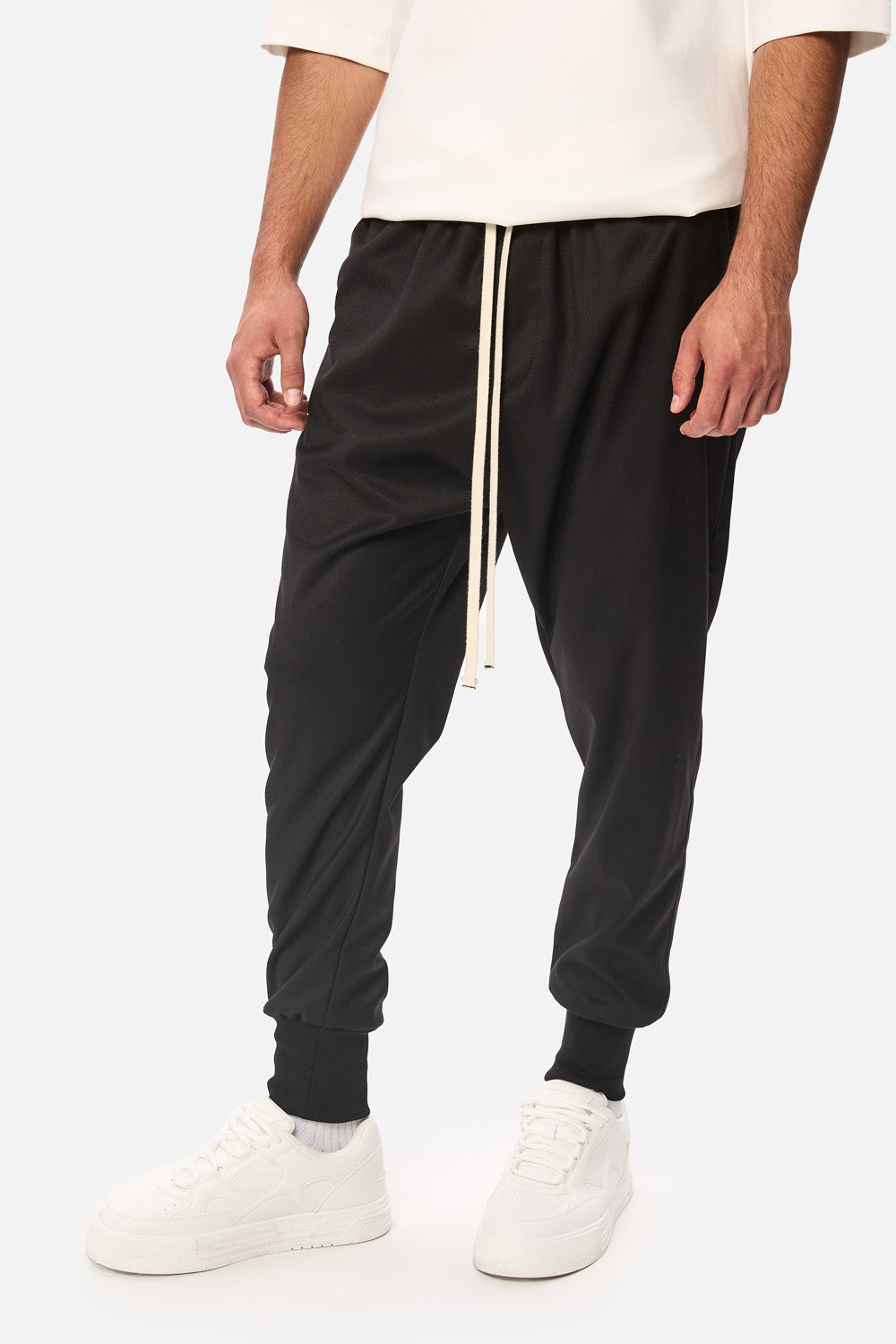 Pantaloni din stofa Tommy | Bărbați | Negru | Stil Modern & Elegant | Confort & Funcționalitate | Atelier Hamza