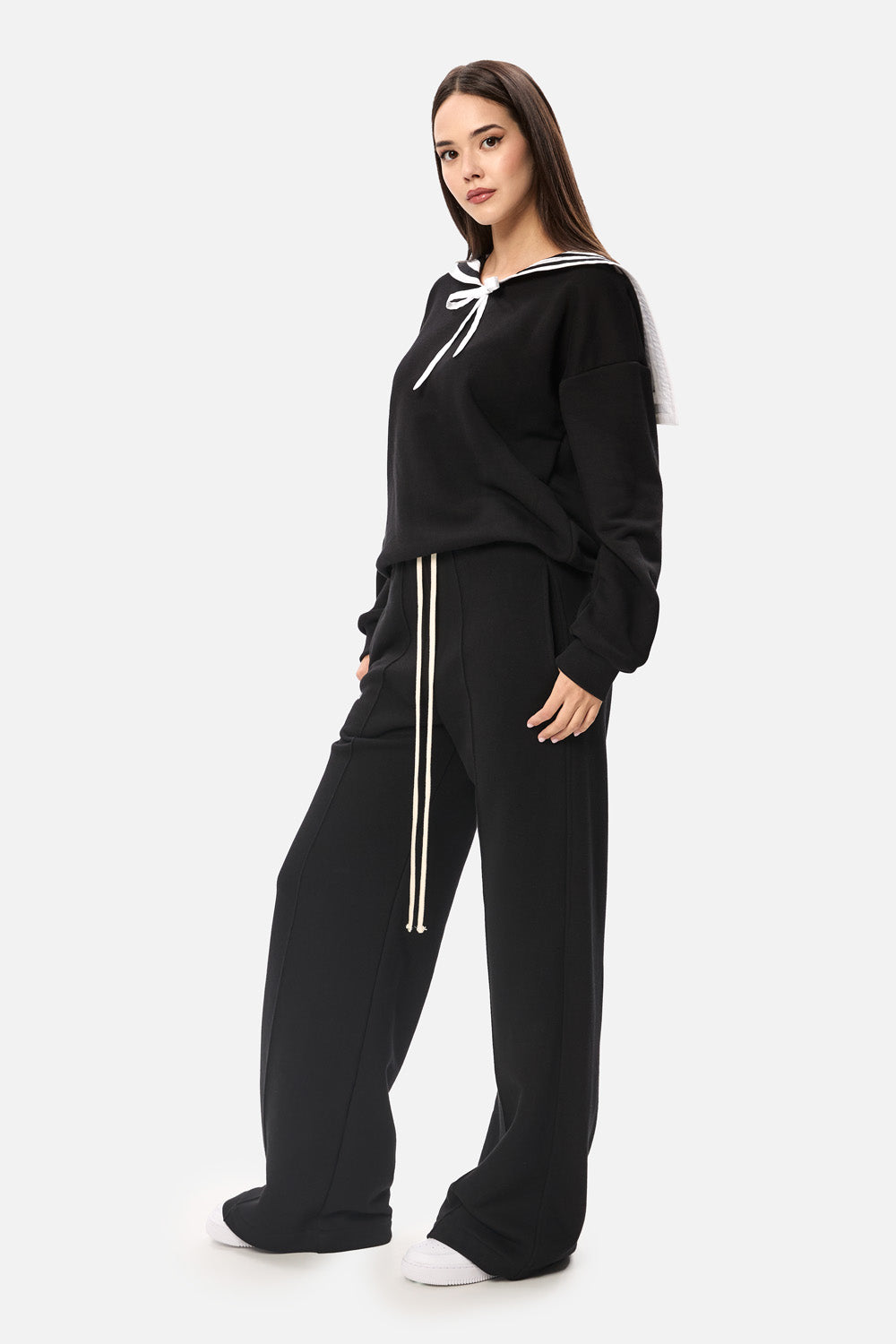 Hanorac Brodat "Marinero" | Femei | Negru Elegant, Moale & Confortabil | Feminitate & Putere | Atelier Hamza