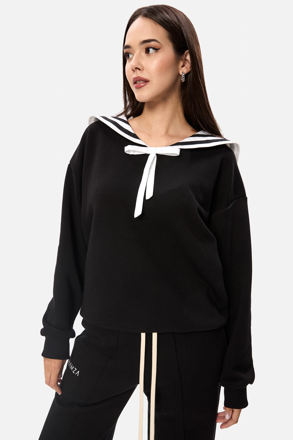 Hanorac Brodat "Marinero" | Femei | Negru Elegant, Moale & Confortabil | Feminitate & Putere | Atelier Hamza