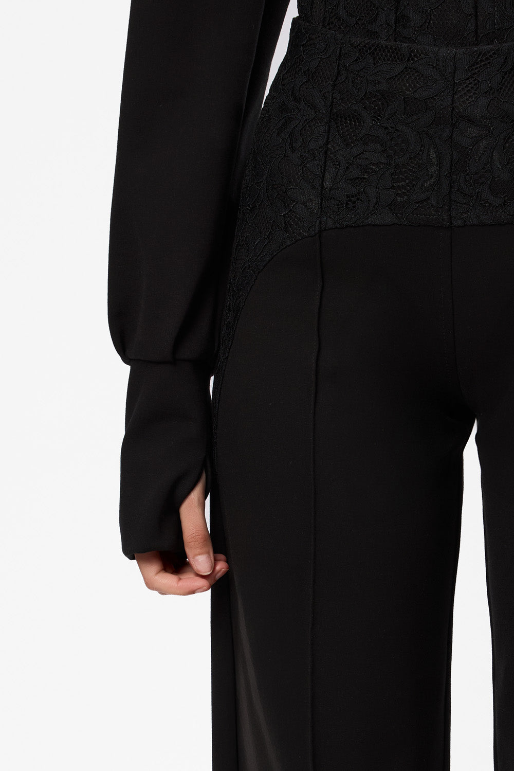 Czarne rozszerzane spodnie Karol