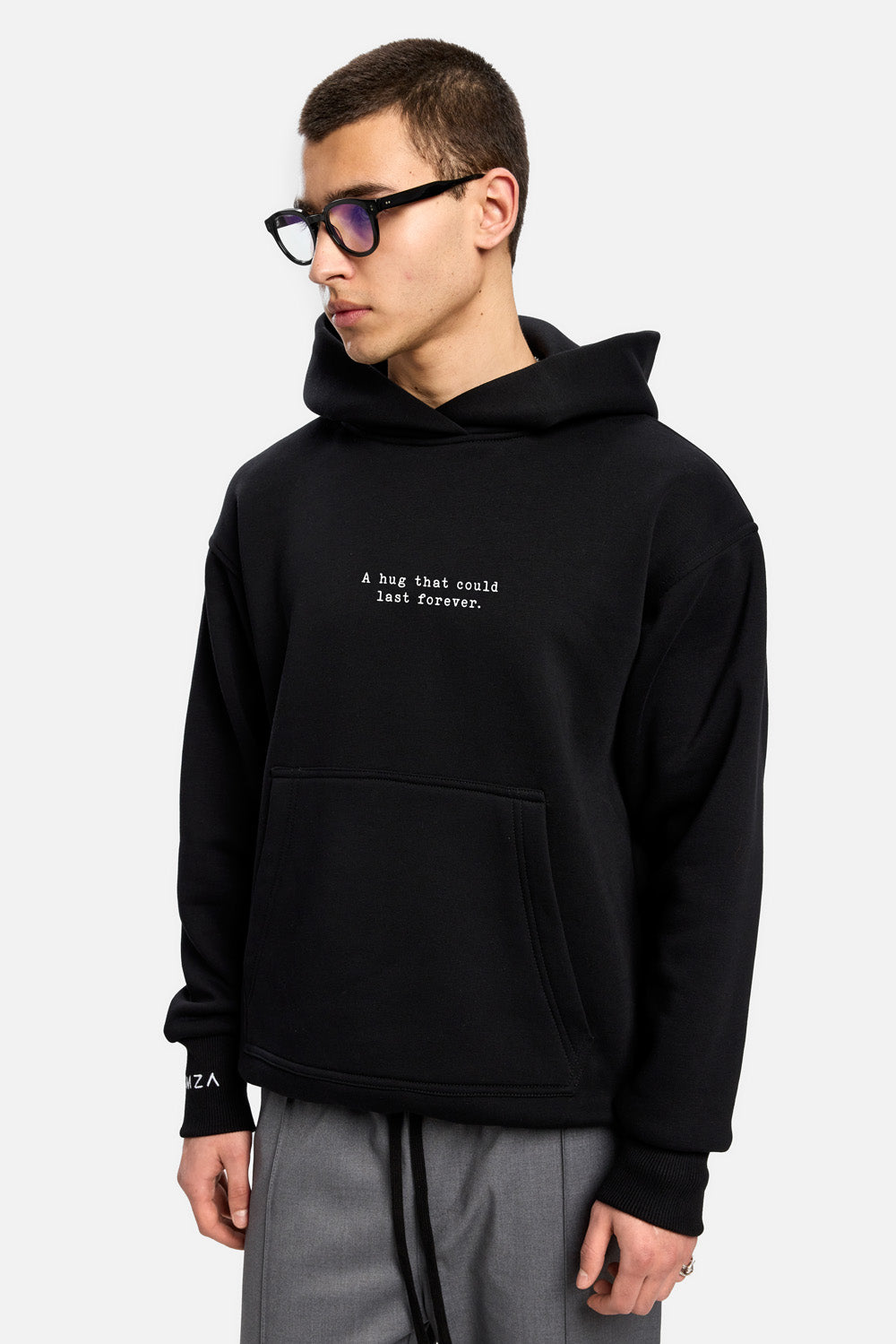 Bluza z kapturem haftowana IH
