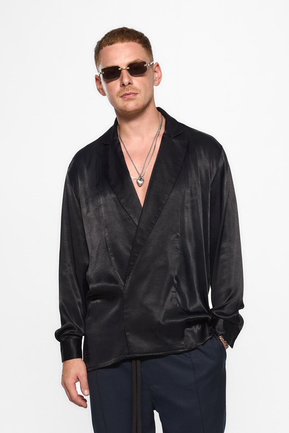 Cardigan din vascoza Thom | Barbati | Negru | Stil modern și elegant | Confort și funcționalitate | Atelier Hamza