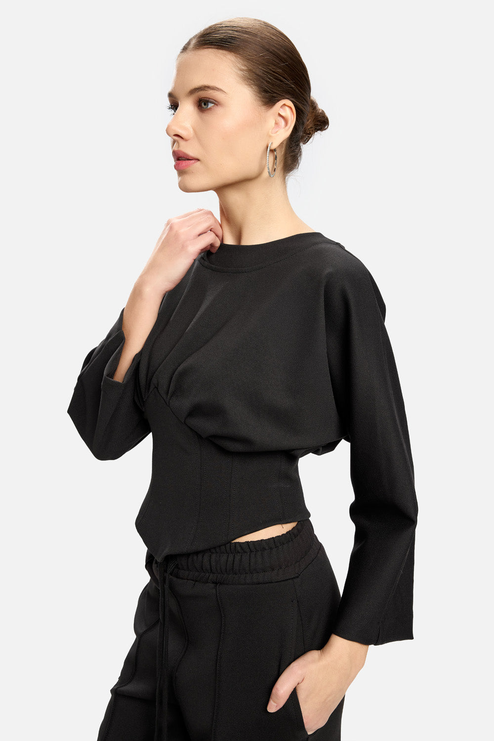Koszulka off-white w kształcie gorsetu ze sznurkiem z kryształkami Nyssa
