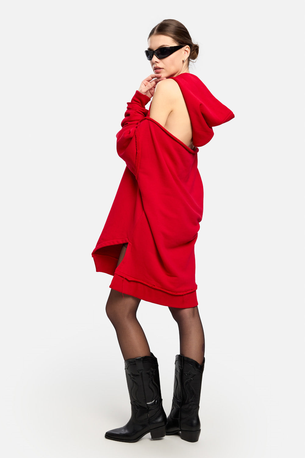 Czerwona bluza z kapturem FRAGILE wyszywana W
