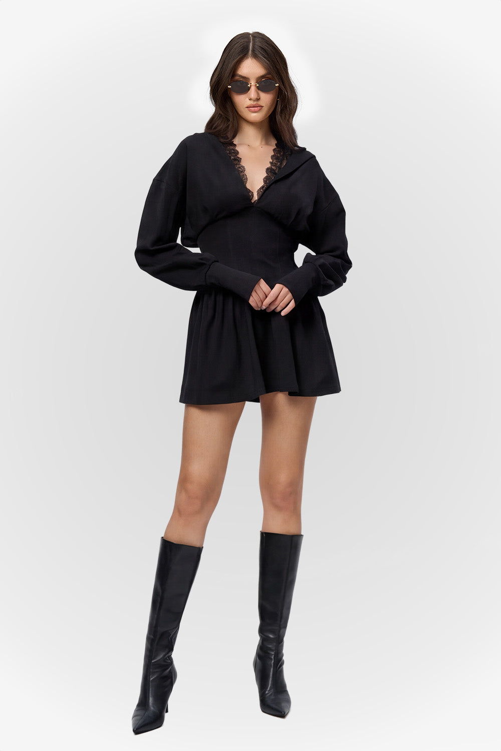 Czarna bluza z kapturem Karol z gorsetem