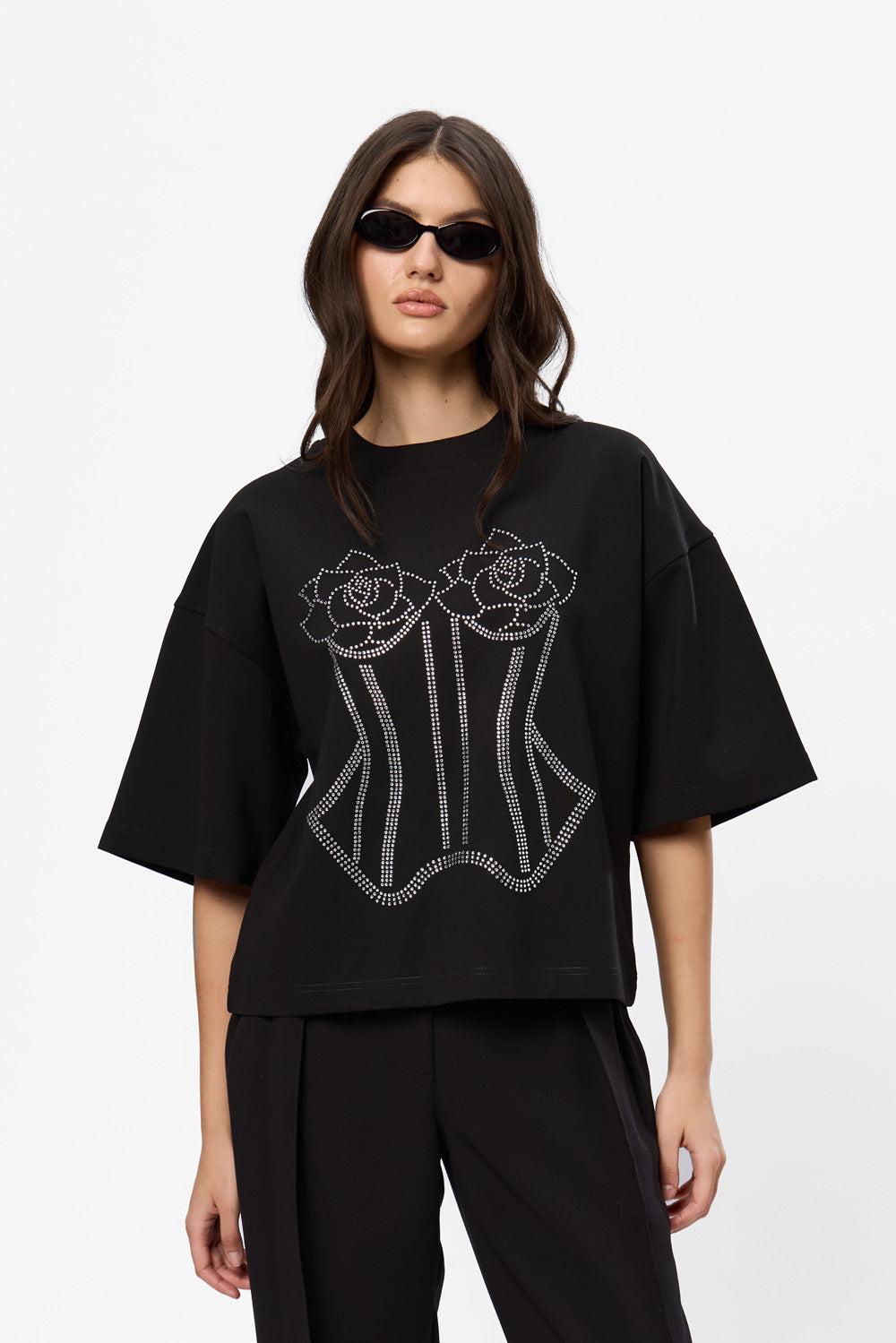 Roses Black T-shirt with Applied Rhinestone