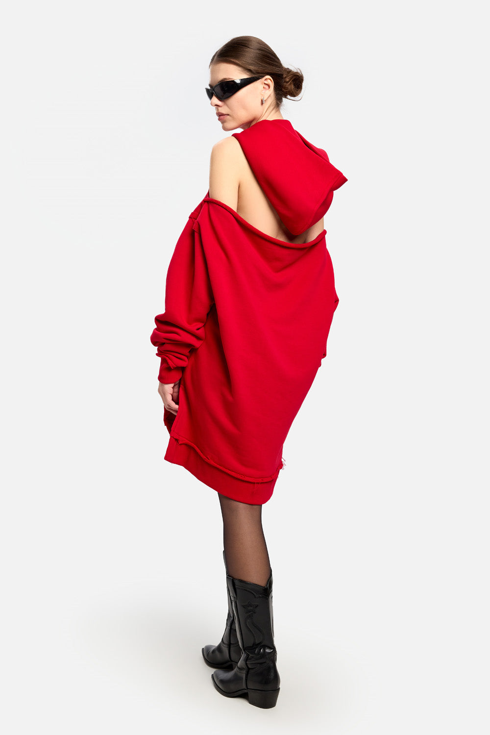 Czerwona bluza z kapturem FRAGILE wyszywana W