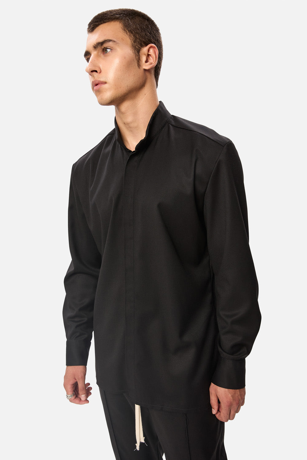 Camasa Thom Neagra | Bărbați | Negru | Stil Modern & Elegant | Confort & Funcționalitate | Atelier Hamza 