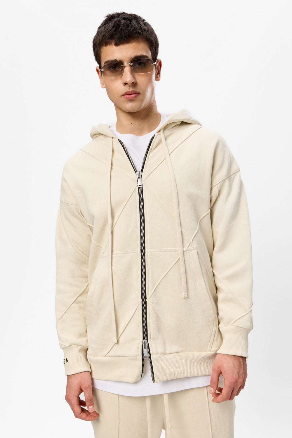 Czarna bluza z kapturem Crudo z niedokończonymi krawędziami