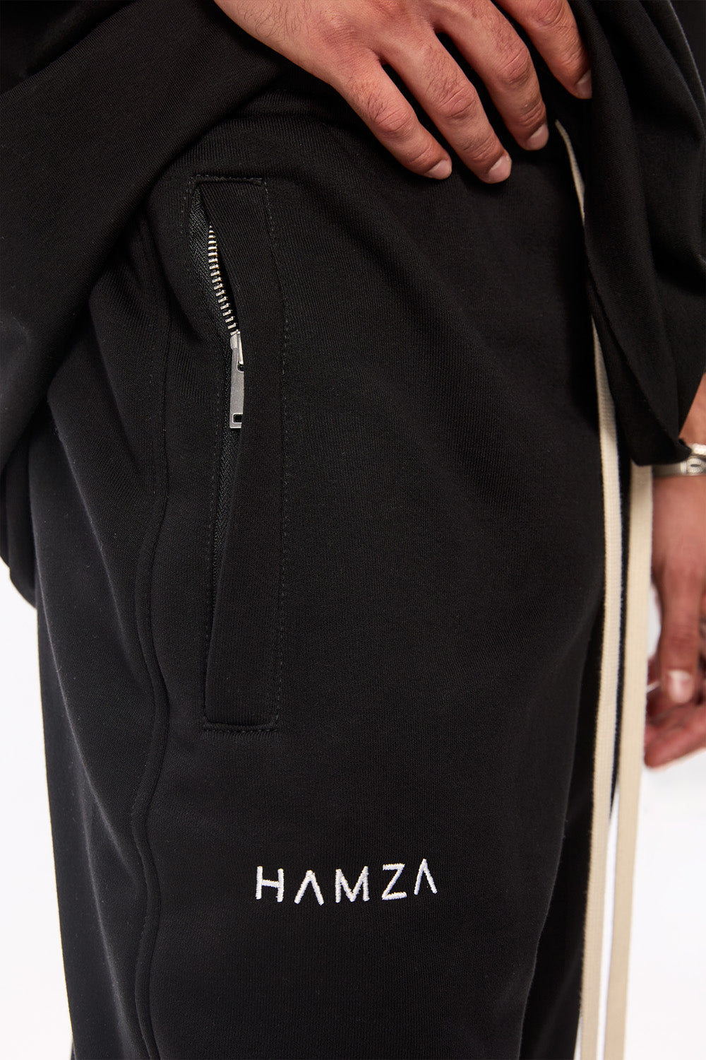 Pantaloni cu broderie "Hamza" Kali II | Negru Elegant, Moale & Confortabil | Stil & Putere | Atelier Hamza